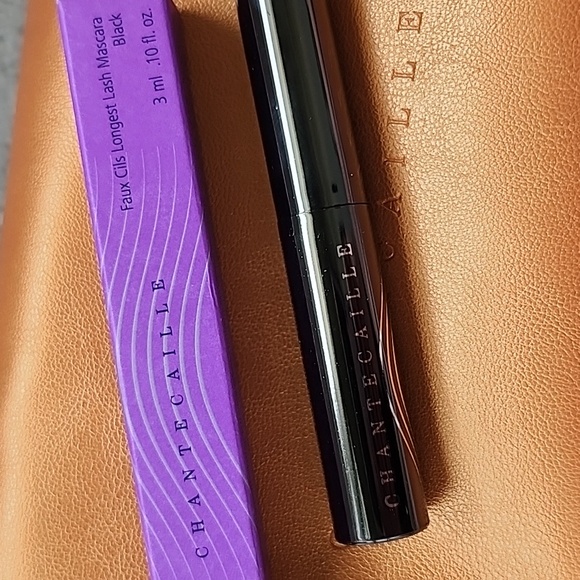 Chantecaille Samples - Picture 6 of 6
